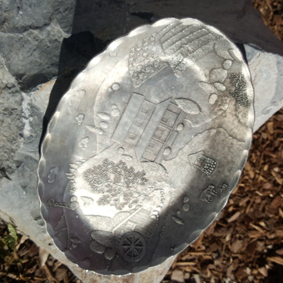 AMERICAN FORGING, LLC ♡ Hand Hammered Aluminum Country Farm Scene Oval Tray - Picture 15 of 16